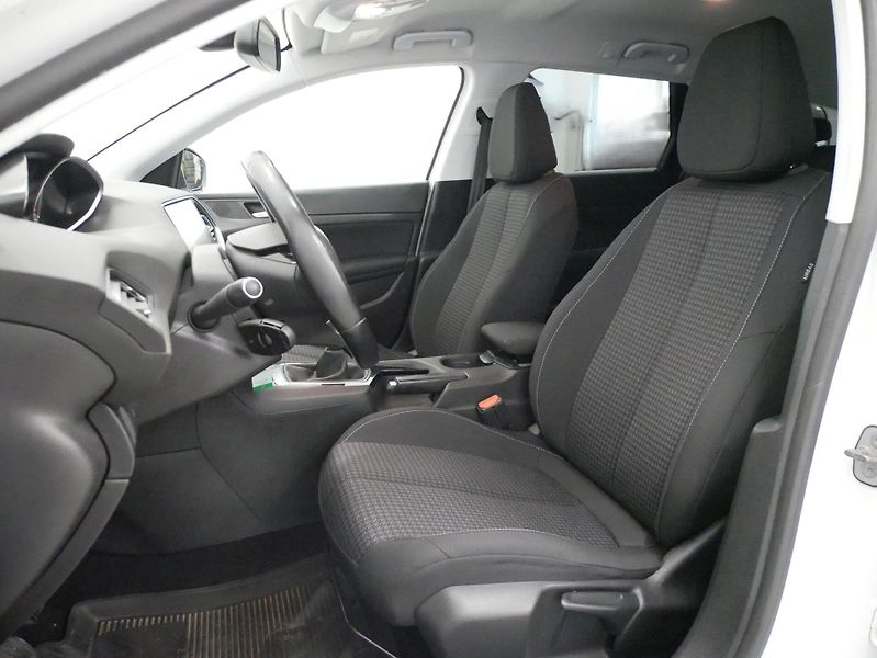 Peugeot 308 - fotka 11 z 30