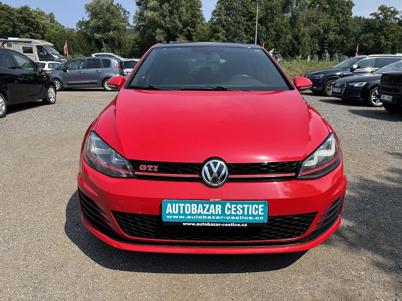 Volkswagen Golf 2.0 GTI 169KW - fotka 2 z 16