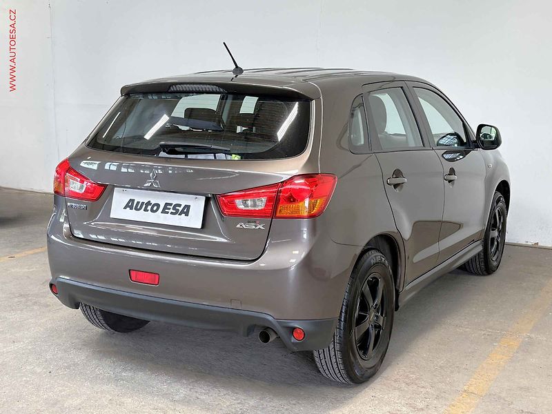 Mitsubishi ASX (2015) 1.6 MIVEC, AC, STK3/28 - fotka 4 z 13