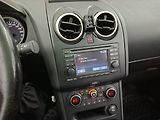 Nissan Qashqai (2013) 1.6, Navi, Tempomat - náhled 12