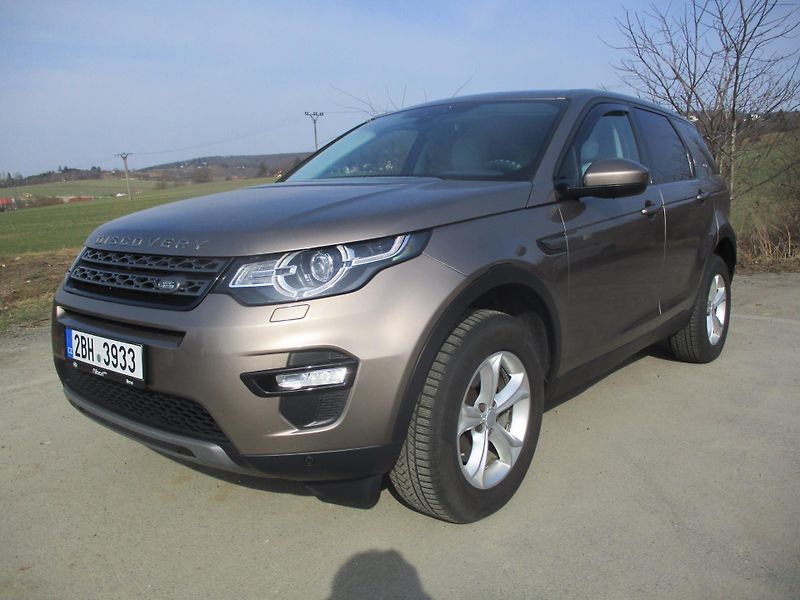 Land Rover Discovery Sport 2.0 TD4 110kW 4x4 koupeno CZ - fotka 1 z 42