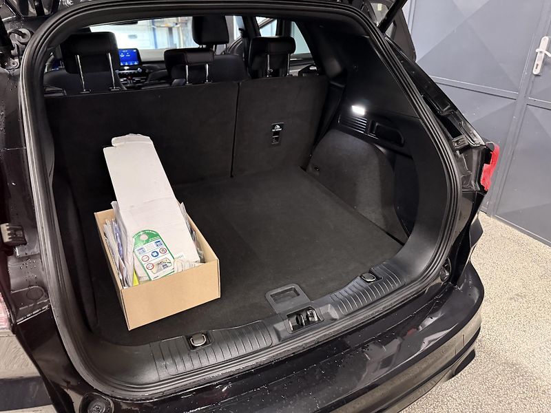 Ford Kuga (2022) 2.5 HYBRID, 4x4,ST-LINE, - fotka 25 z 50