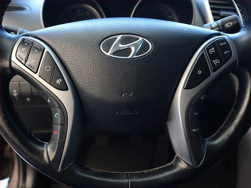 Hyundai i30 (2015) 1.6 MPI, Serv.kniha, Tempomat - fotka 16 z 16