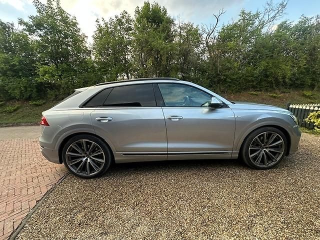 Audi Q8 (2023) Audi Q8 50 TDi quattro 3,0 TD - fotka 8 z 22