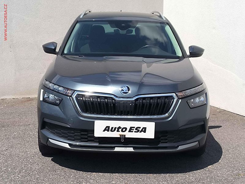 Škoda Kamiq (2021) 1.0 TSi, Style, DSG - fotka 2 z 23