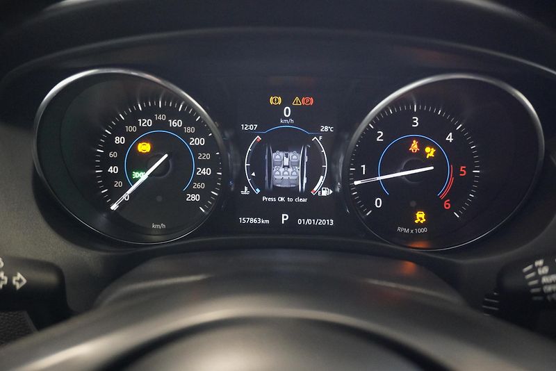 Jaguar XE  2.0 132kW SEDAN 2WD AUT - fotka 19 z 29