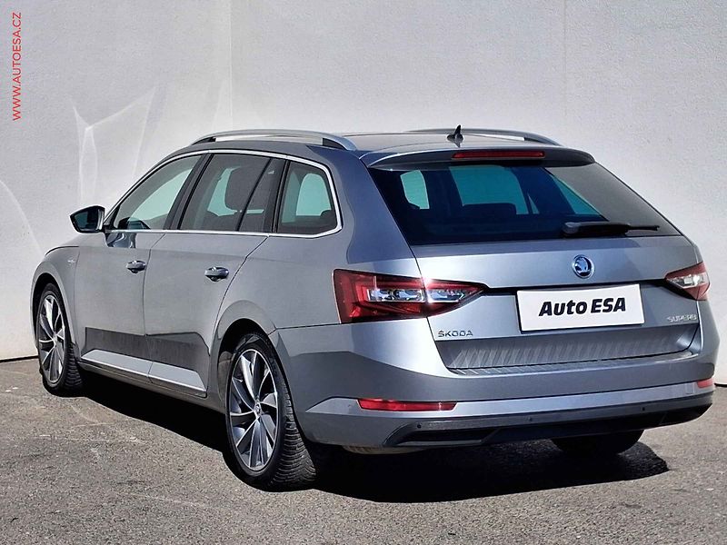 Škoda Superb (2018) 1.8 TSi, L&K, DSG, panor - fotka 6 z 23