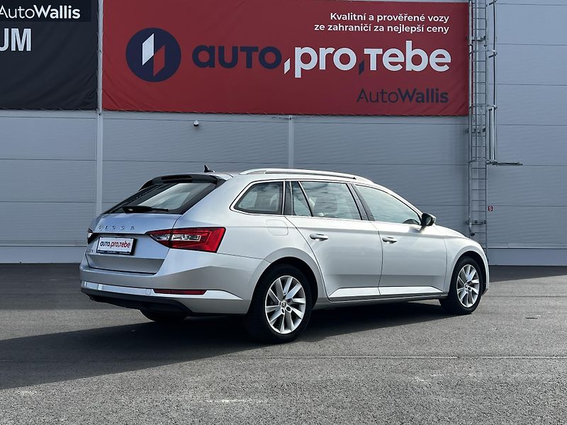 Škoda Superb 1.5TSI DSG Business 1.Maj DPH - fotka 4 z 25