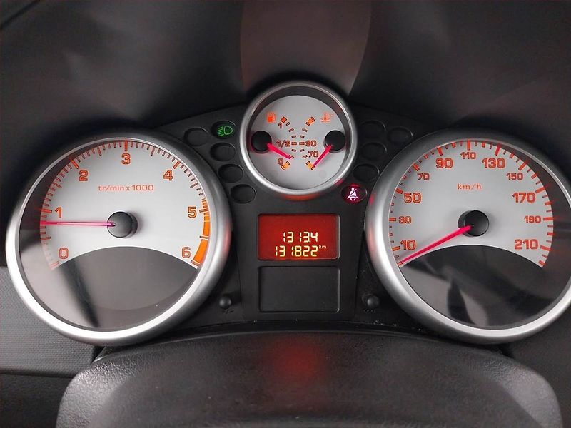 Peugeot 207 (2007) 1.6 HDi, po STK, Tažné - fotka 11 z 18
