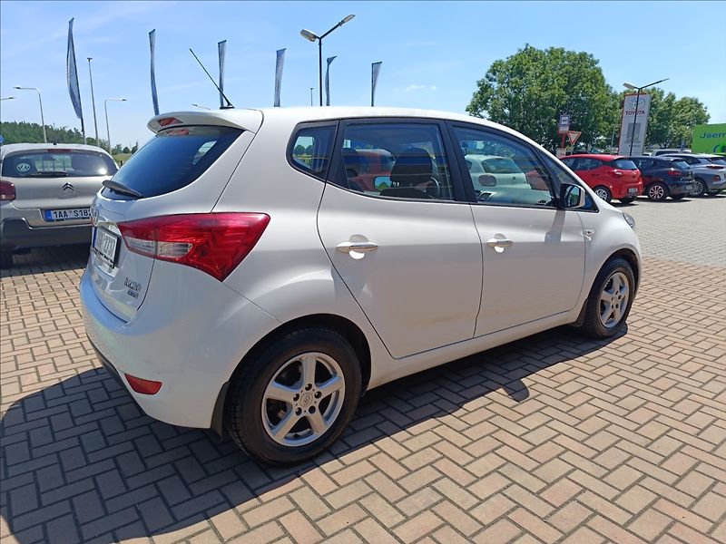 Hyundai ix20 1,4 CRDi - fotka 6 z 18