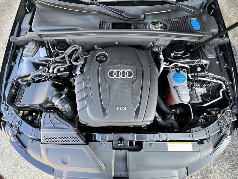 Audi A4 Allroad 2.0TDi QUATTRO AUTOMAT ALU - fotka 37 z 44