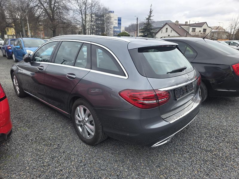Mercedes-Benz Třídy C C200D 9G  Full LED Facelift  - fotka 3 z 23