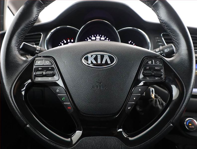 Kia Ceed (2014) 1.6 CRDi, ČR,1.maj, Serv.kniha - fotka 8 z 17