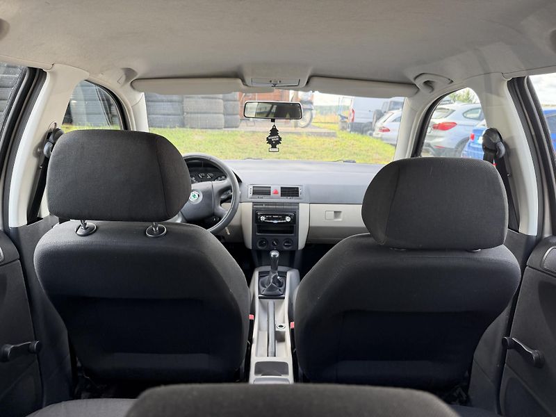 Škoda Fabia 1.2i - fotka 11 z 20