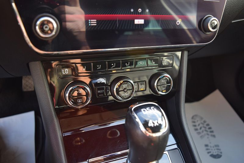 Škoda Superb (2019) 2.0TDI 110kw 4x4 L&K DSG TAŽNÉ - fotka 25 z 50