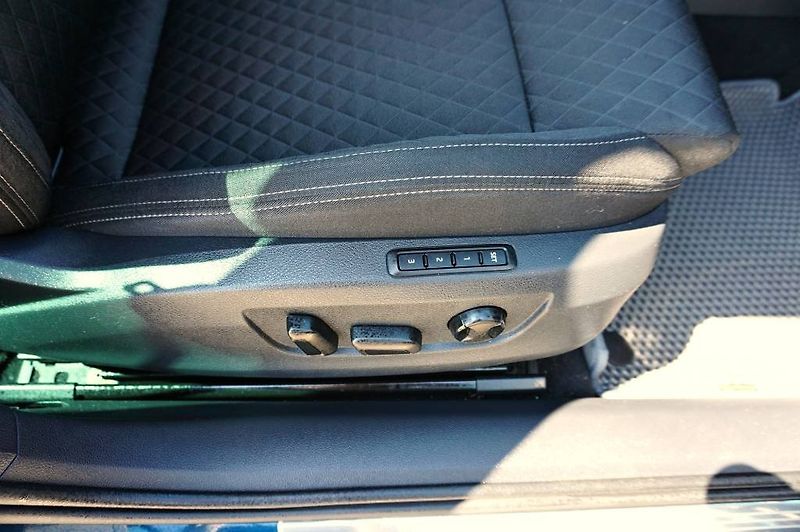Škoda Superb (2018) STYLE 2,0 TSI 162 kW - fotka 23 z 58