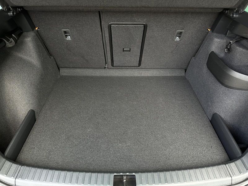 Škoda Karoq 1.5TSi Top & Selection 150PS L - fotka 45 z 46