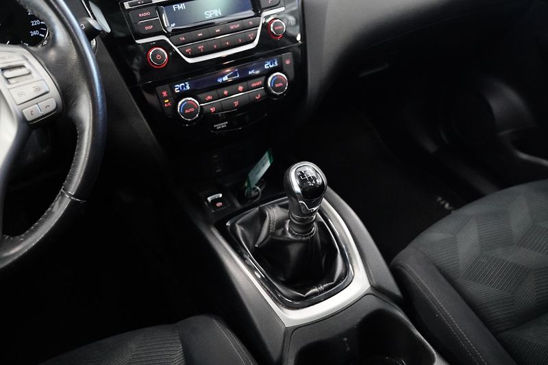 Nissan X-Trail - fotka 21 z 24