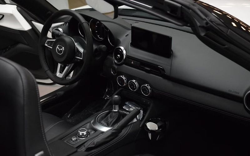 Mazda MX-5 1.5 SKY. Exclu. Line ND3 Kůže - fotka 17 z 24