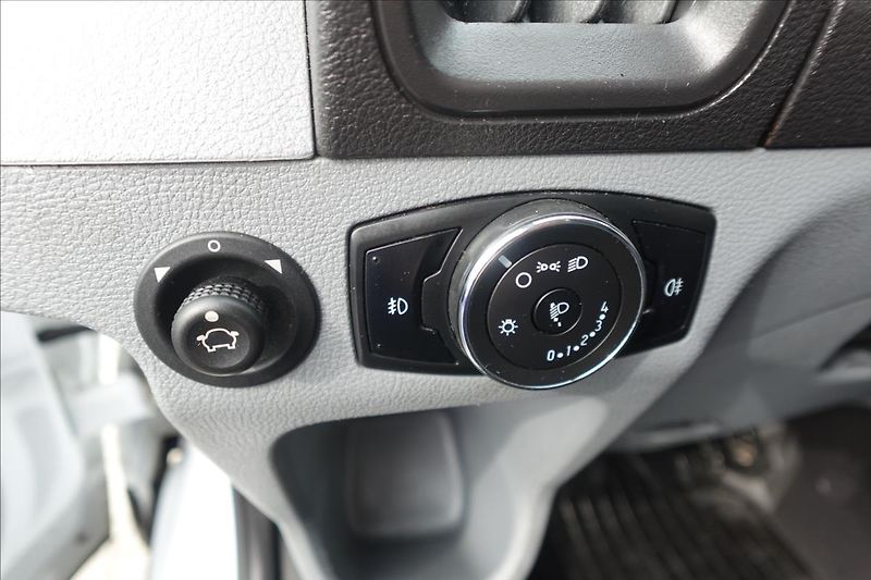 Ford Transit 2,0 TDCi  L3H2 9MÍST KLIMA - fotka 28 z 44