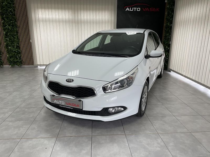 Kia Ceed 1.4 i ČR 1.MAJ.REZERVACE  - fotka 5 z 24