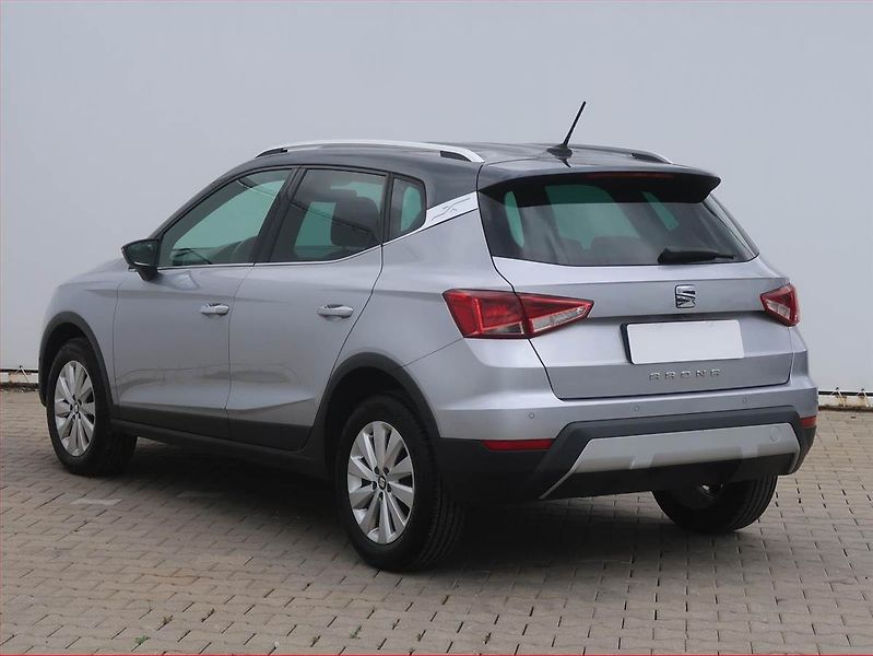 Seat Arona (2019) 1.6 TDI, Automat, Navi - fotka 4 z 20