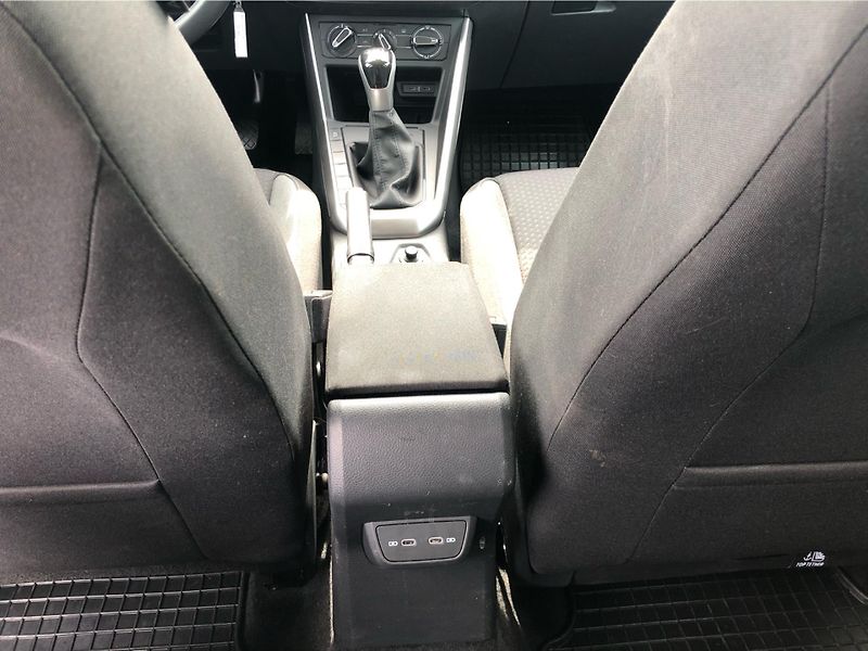 Volkswagen Polo People 1,0 TSI 5G - fotka 22 z 28