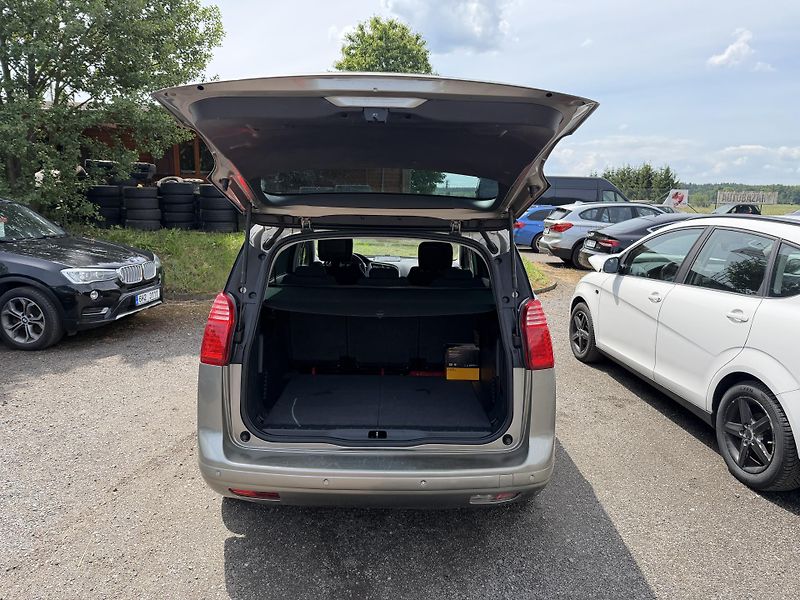 Peugeot 5008 1.6 HDI  - fotka 9 z 26