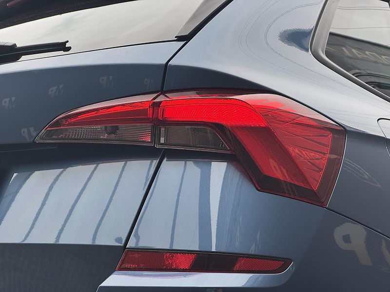 Škoda Kamiq (2021) 1.0TSi MAN Style, Virtual, DPH - fotka 38 z 41