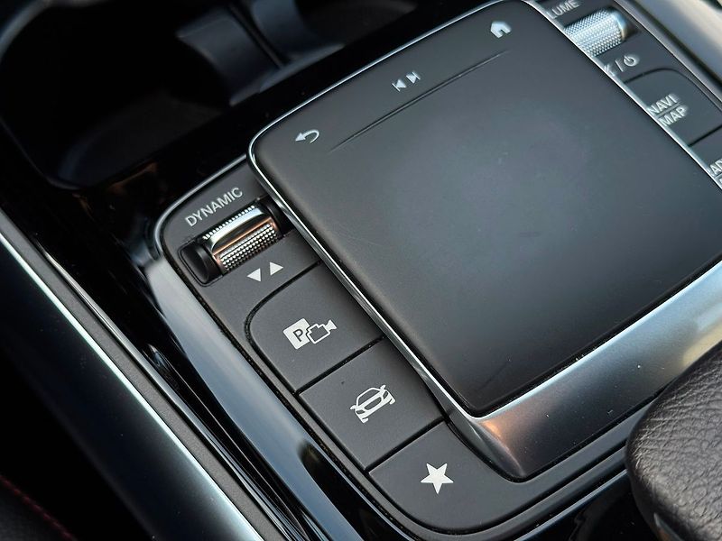 Mercedes-Benz Třídy B 180d AMG - fotka 19 z 24