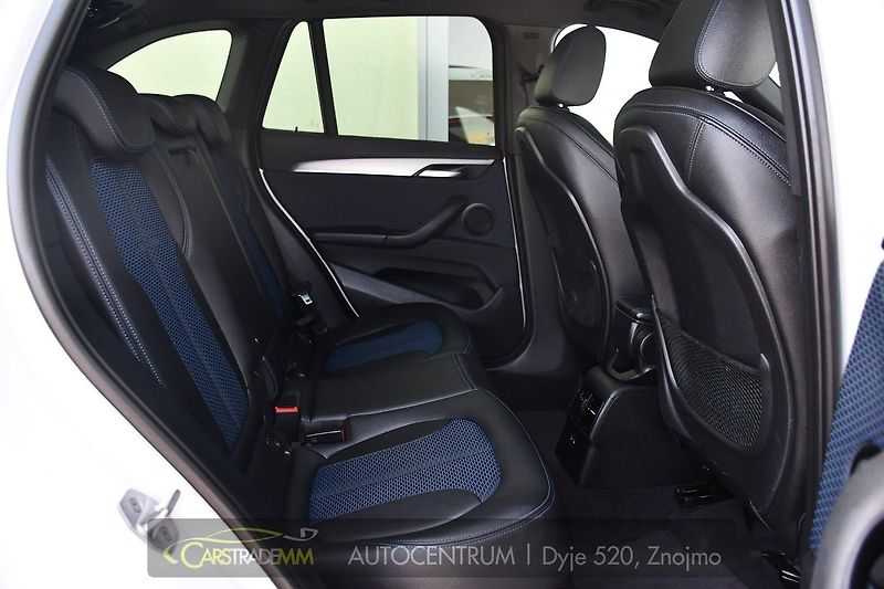 BMW X1 xDrive20d M-SPORT ČR - fotka 19 z 52