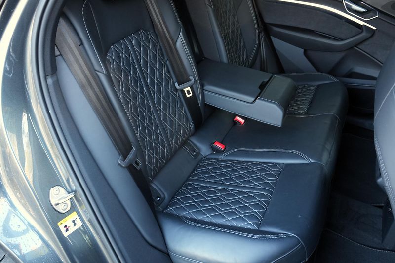 Audi e-tron S 370 kW Quattro, SoH 95,6%  - fotka 36 z 39