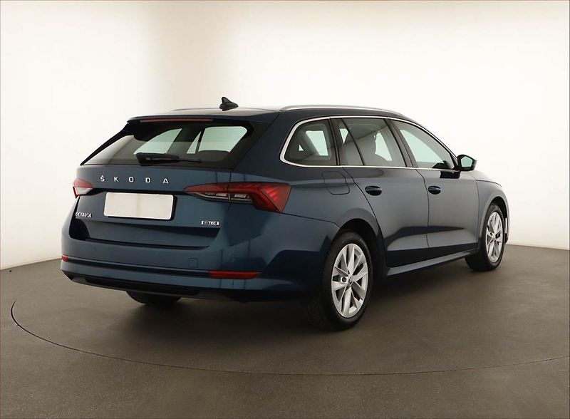Škoda Octavia (2022) Style 1.5 TSI - fotka 5 z 18