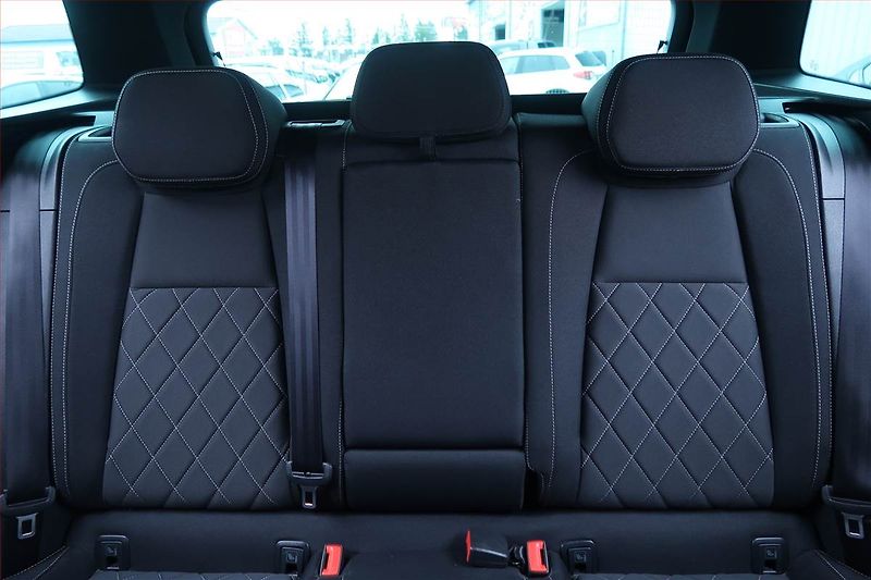 Škoda Karoq (2019) 2.0 TSI - fotka 10 z 29