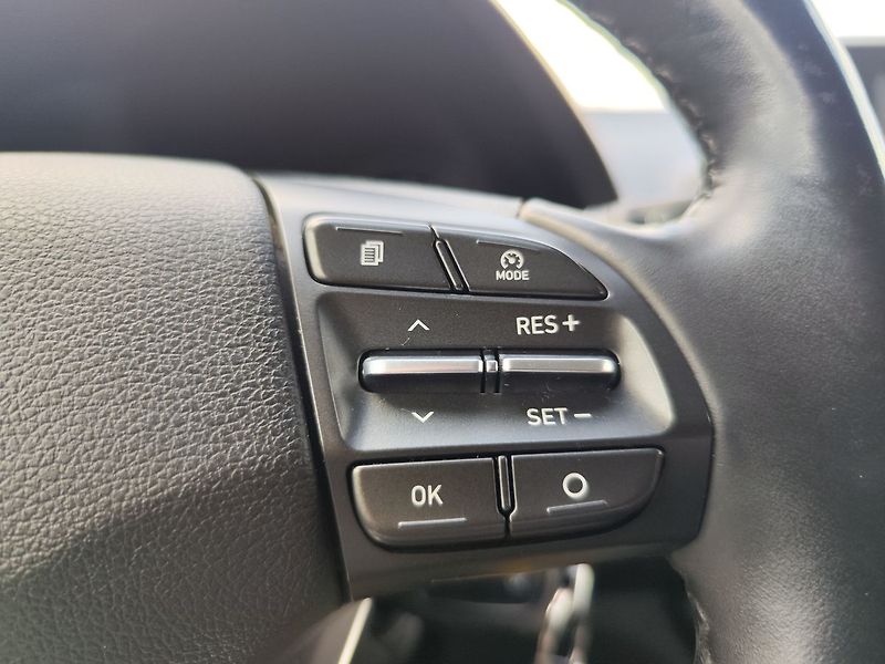 Hyundai i30 1.4i/73kW Trikolor Komfort - fotka 20 z 28