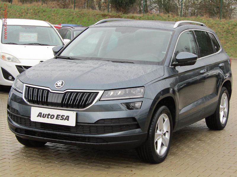 Škoda Karoq (2019) 1.6 TDi, ČR, Style, DSG - fotka 3 z 20