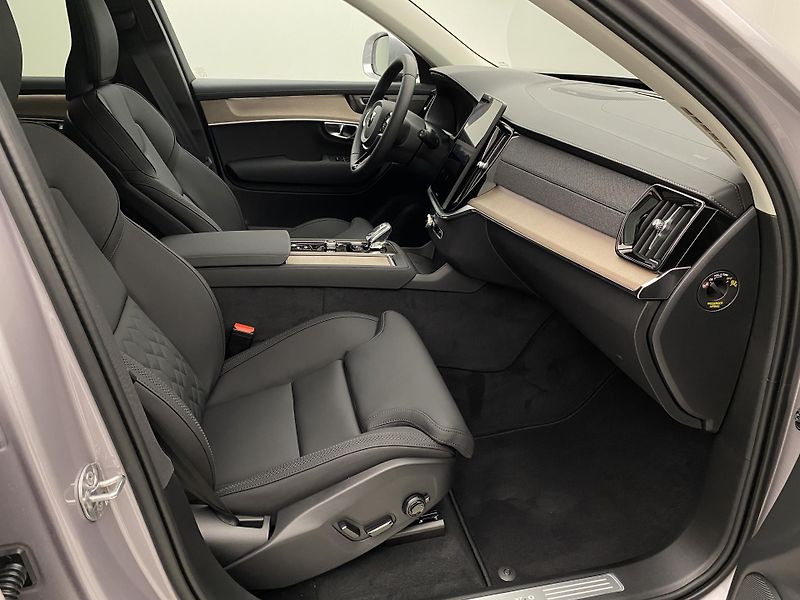 Volvo XC90 (2026) T8 AWD RECHARGE BRIGHT PLUS 7m - fotka 24 z 70