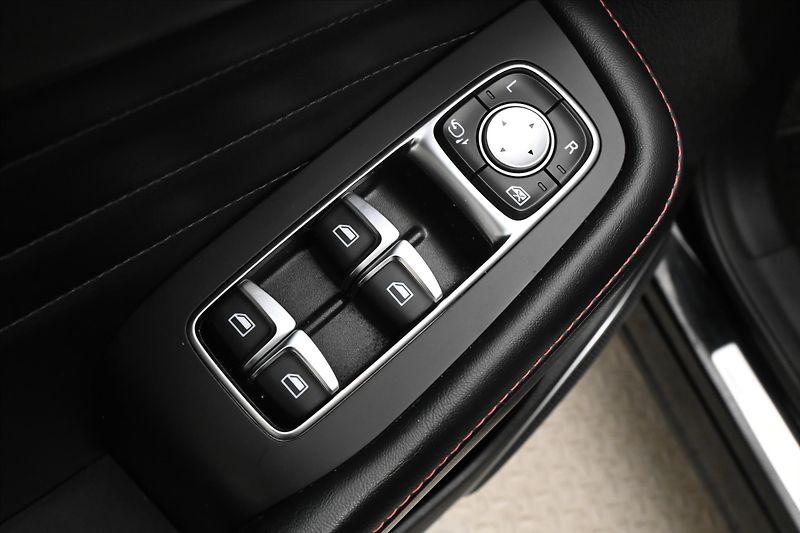 MG EHS 1,5 TGI PHEV 119 kW ELEGANCE Z - fotka 26 z 32