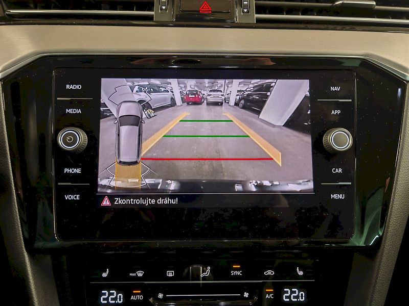 Volkswagen Passat (2021) Variant 2.0 TDI 147 kW DSG Ele - fotka 12 z 29