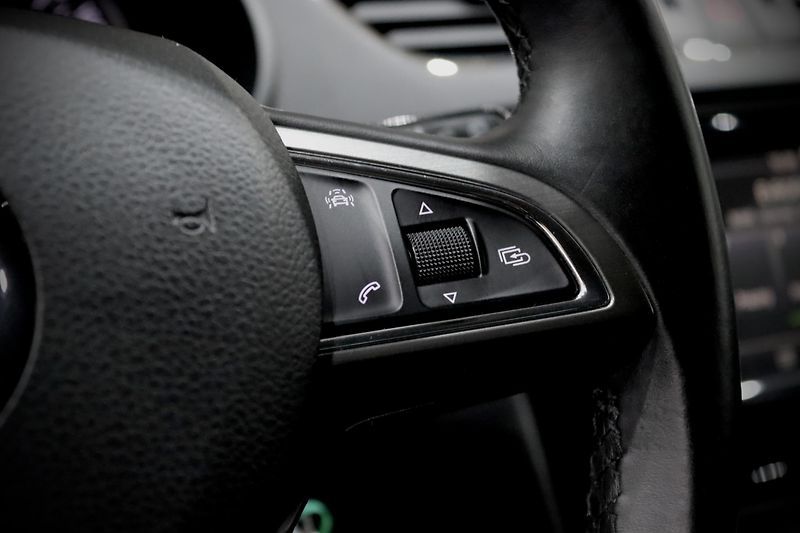 Škoda Octavia 3 Combi 1.4 TSI 110kW DSG - fotka 19 z 27