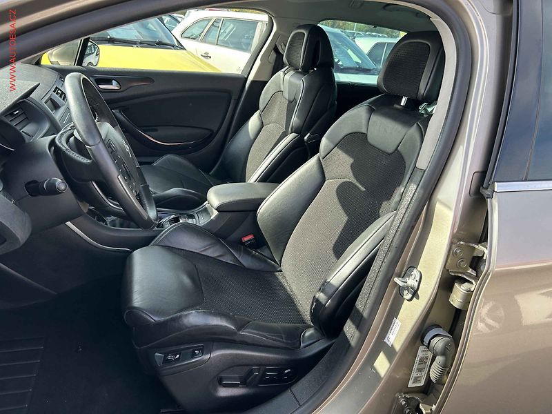 Citroën C5 (2010) 2.0 HDi, ČR, STK9/28 - fotka 9 z 18