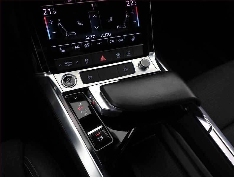 Audi e-tron (2022) 50 quattro, SoH 93% - fotka 11 z 20