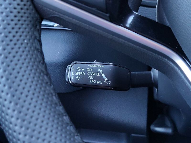 Škoda Karoq Dynamic 1,5TSI 110kW - fotka 17 z 29