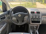 Volkswagen Touran 1.6 75kw Trendline 7 míst - náhled 18