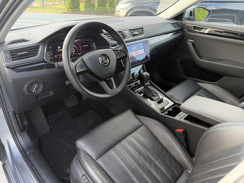 Škoda Superb (2019) L&K/2.0 TDi 140 kw/DSG - fotka 19 z 25