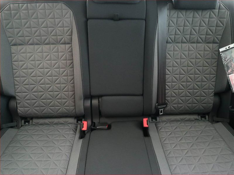 Volkswagen Tiguan (2022) 1.5 TSI - fotka 10 z 17