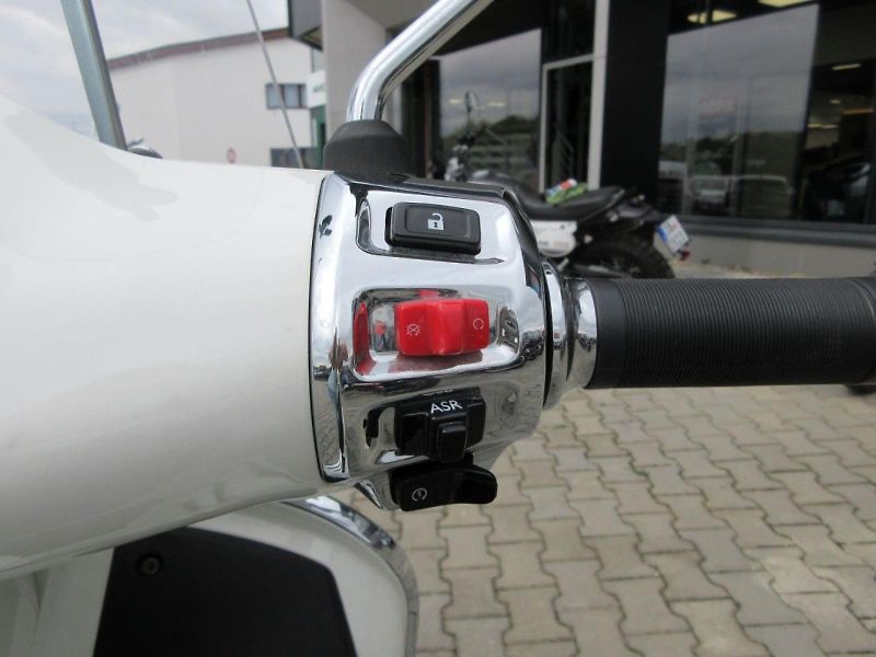 Vespa (2025) GTS 310 SuperTech e5+ - fotka 10 z 10