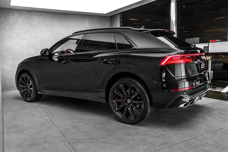 Audi SQ8 competition+, karbon, panorama - fotka 6 z 34