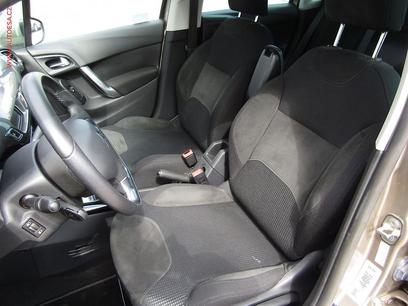 Citroën C3 (2011) 1.6 HDi, ČR, Exclusive - fotka 9 z 16