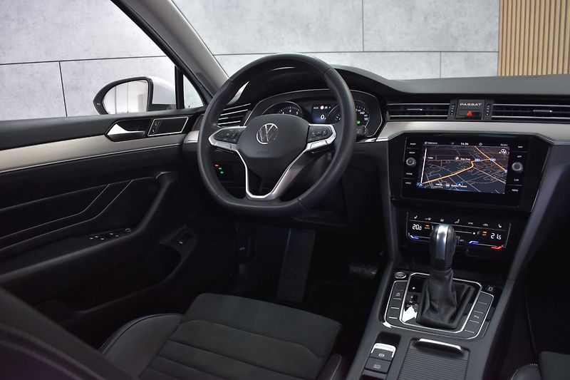 Volkswagen Passat 1.5 TSI ELEGANCE*DSG*DPH*ČR 1M - fotka 8 z 39